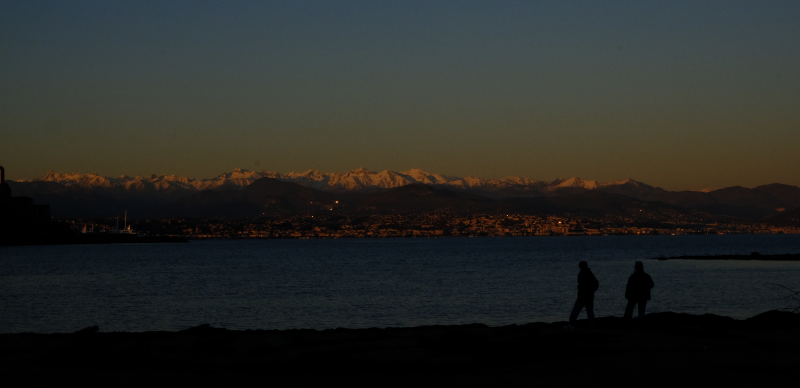 Featured image of post 阳光明媚的南法之行